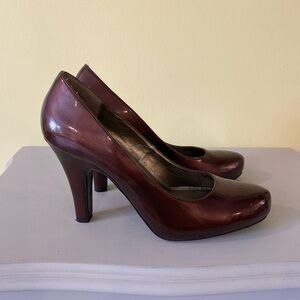 Bandolino Fiona Burgundy Heels, Patent Leather, 10M